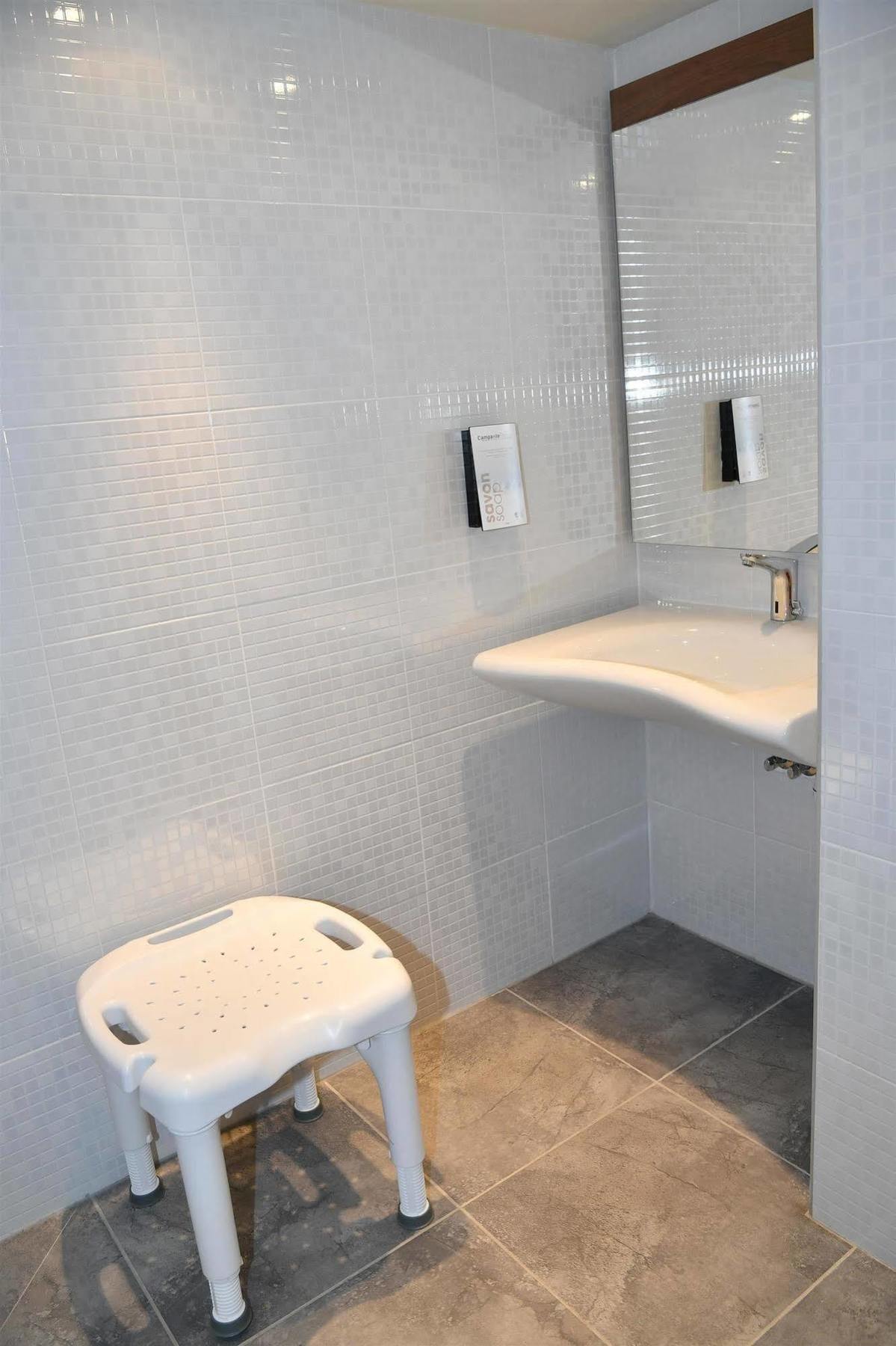 Kyriad Direct Metz Nord - Woippy Exteriör bild